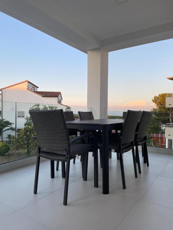 Apartment Rahat Ližnjan Eksteriør billede