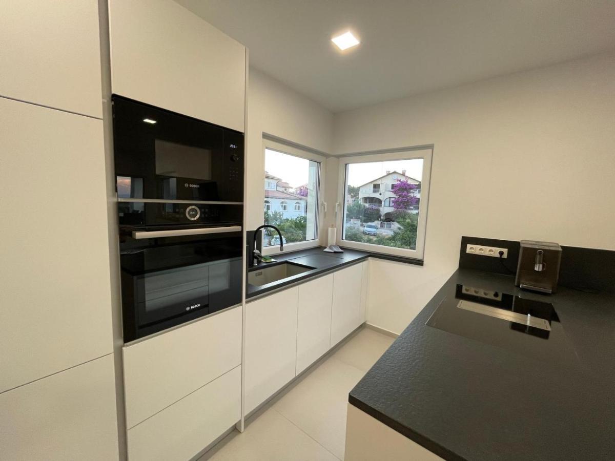 Apartment Rahat Ližnjan Eksteriør billede