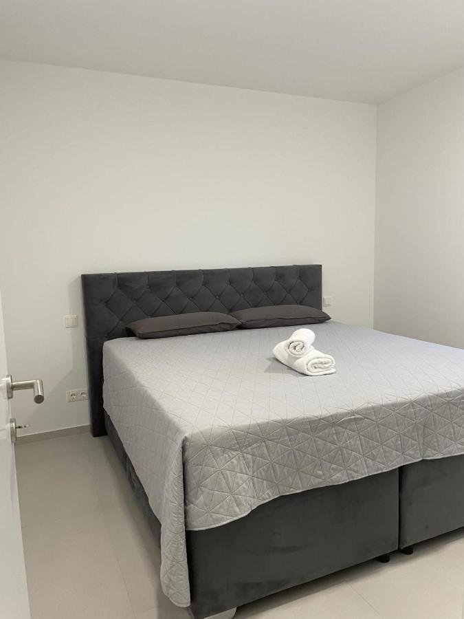 Apartment Rahat Ližnjan Eksteriør billede